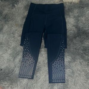 barely worn blue ish grey lululemon leggings